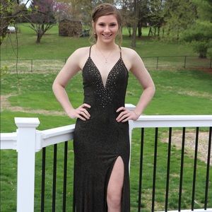 Meet your Posher, Elise